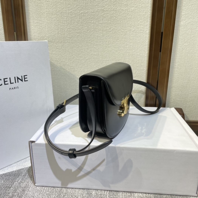 Ce1i*e triomphe bags